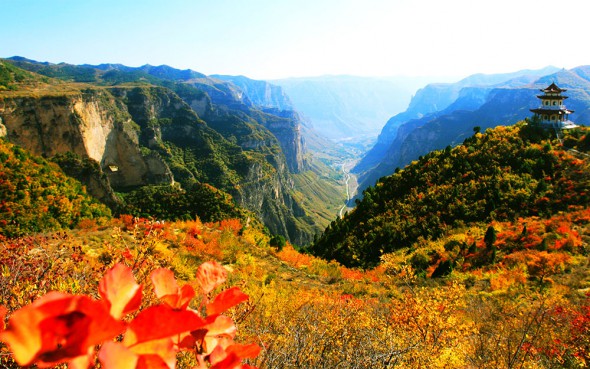 秋八泉峡